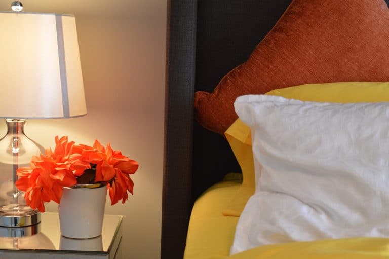 25 Beautiful Table Lamps For Your Home