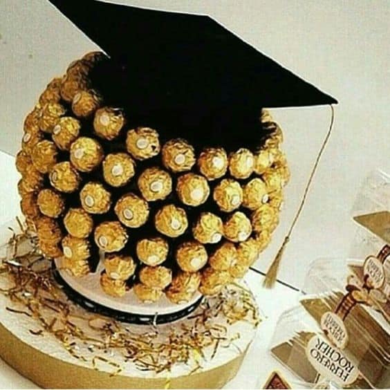 grad centerpiece with gold